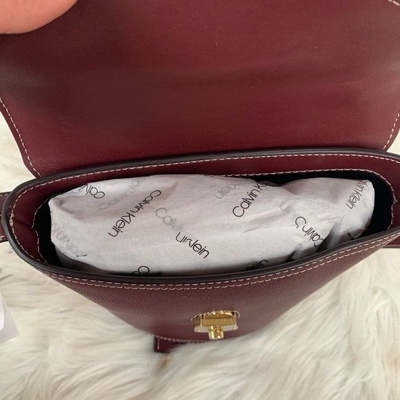 Calvin Klein Lock Bucket Leather Merlot Crossbody - Picture 10 of 13